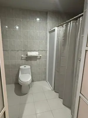 Un baño de SOFIA Hotel