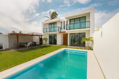 Piscina en o cerca de Hermosa casa de playa