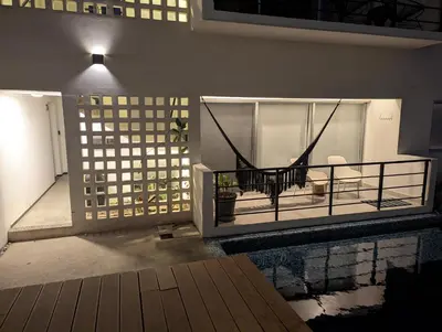 Un balcón o terraza de Adults Only Condo Close to the Beach