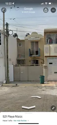 Edificio en el que se encuentra la habitación en casa particular