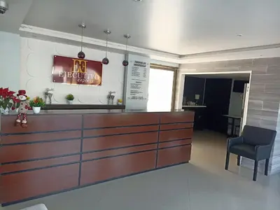 El vestíbulo o zona de recepción de Hotel Ejecutivo Express Paraiso