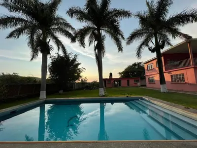 Plano de Casa España Pool and Garden