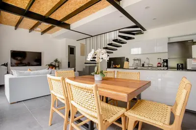 Una cocina o zona de cocina en RB109 - 2BR - 2BTh