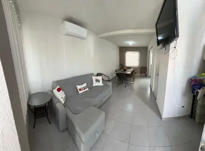Una televisión o centro de entretenimiento en Casa Terramar lll