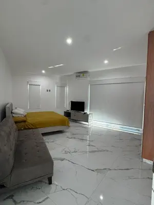 Una televisión o centro de entretenimiento en Casa Grande en Cuernavaca