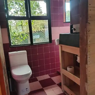 Cabaña de madera privada y romántica