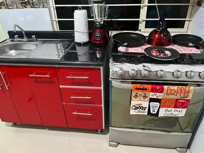 Una cocina o zona de cocina en CASA FAMILIAR en SAN ANTONIO de la CAL 1