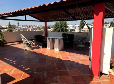 Un balcón o terraza de Departamento con terraza lobo