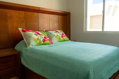 Cama o camas de una habitación en Family House with Pool 10 min airport