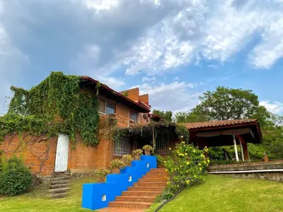 Jardín al aire libre en Hermosa casa familiar en Tepoztlan