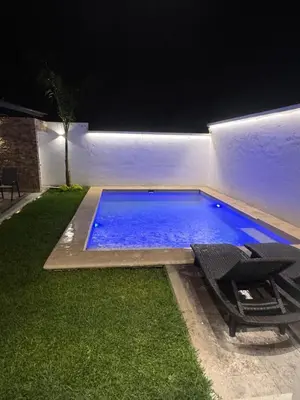 Piscina en o cerca de Resting family home