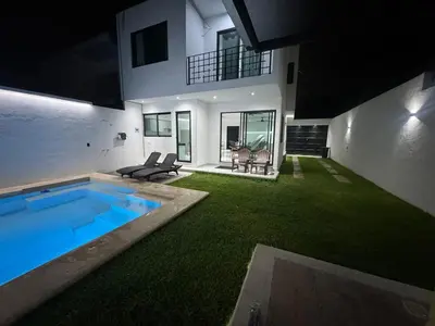 Piscina en o cerca de Resting family home
