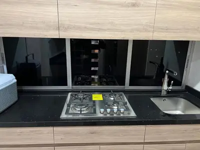 Una cocina o zona de cocina en Spectacular PH with office in front of Perisur