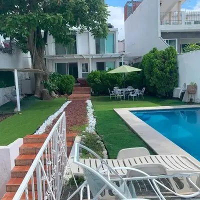 Casa de descanso con alberca y billar en Cuernavaca