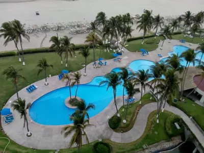Piscina en o cerca de Mayan Vidanta PLAYA departamento 4 albercas