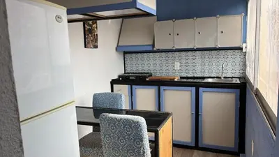 Una cocina o zona de cocina en Nice and convenient loft!