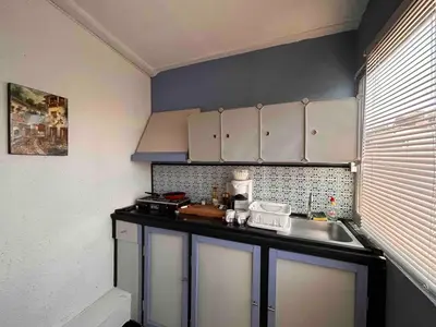 Una cocina o zona de cocina en Nice and convenient loft!