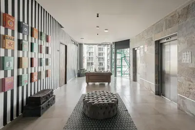 Plano de Luxury hostel shared mixed room