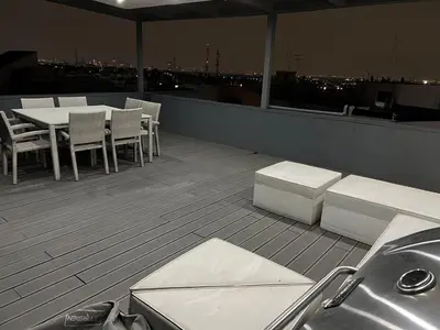 Zona de estar de Spectacular PH with office in front of Perisur