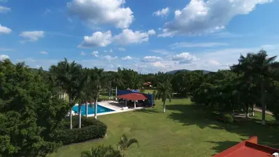 Piscina en o cerca de Exclusivo Paraíso Finca Chamilpa en Yautepec