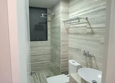 Un baño de Apartment with balcony in the heart of the city