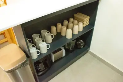 Utensilios para hacer té y café en Alberca, Playa Cercana & Club de Playa opcional -Departamento E13D301