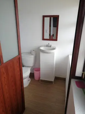 Un baño de Hospedaje gardenias