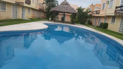Piscina en o cerca de Casa Paz, amplia y cómoda frente a la alberca