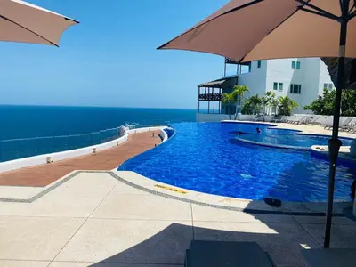 Piscina en o cerca de Bello departamento con vistas al mar