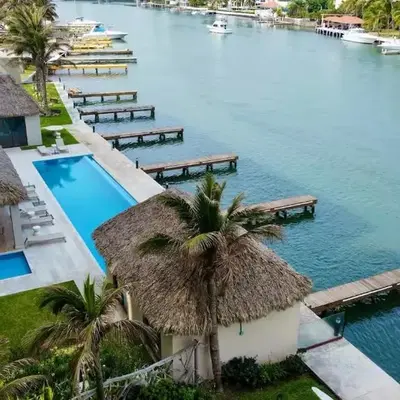 Lujoso Penthouse con alberca vista increíble al Mar y Rio en el Estero