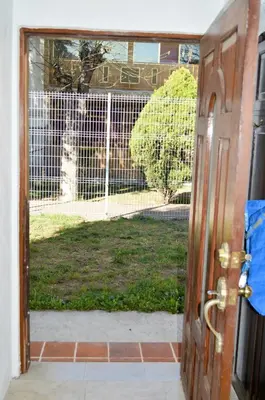 Jardín al aire libre en Acogedora Casa con Jardín en Centro de Cd Sahagún