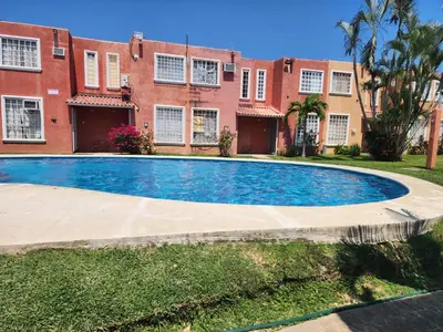 Piscina en o cerca de Colors Acapulco