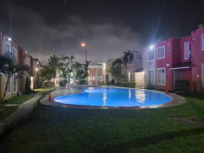 Piscina en o cerca de Colors Acapulco