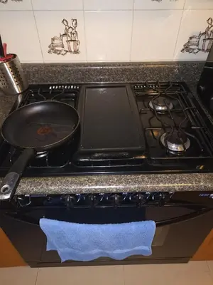 Una cocina o zona de cocina en Residencia El Navegante 1