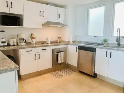 Una cocina o zona de cocina en The Best View in Brisas Marques