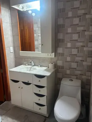 Un baño de Habitacion Sky