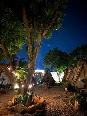 Jardín al aire libre en Tribu Tipis & Surf