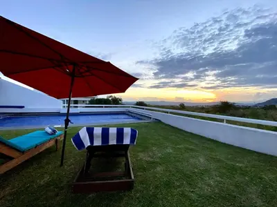 Piscina en o cerca de Casa LA VISTA- Lomas de Cocoyoc, the best view