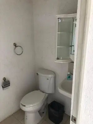 Un baño de Alojamiento en Punta Diamante Acapulco