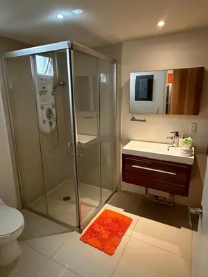 Un baño de Increíbles condominios con vista al mar