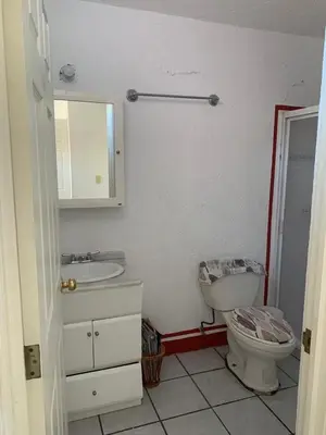 Un baño de Encantadora Casa con Jacuzzi Privado y Alberca