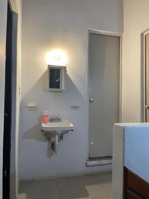 Plano de Amplia casa para huéspedes
