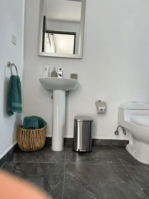 Un baño de Bello Penthouse con Alberca