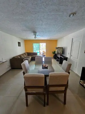 Zona de estar de Diamante Lakes Condominium, in front of Arena GNP