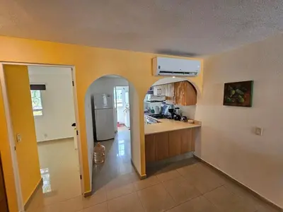 Una cocina o zona de cocina en Diamante Lakes Condominium, in front of Arena GNP