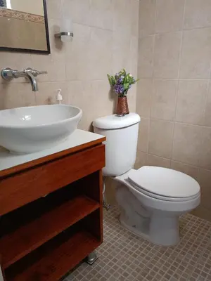 Un baño de Family Residential