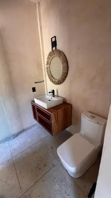 Un baño de Hotel Renata