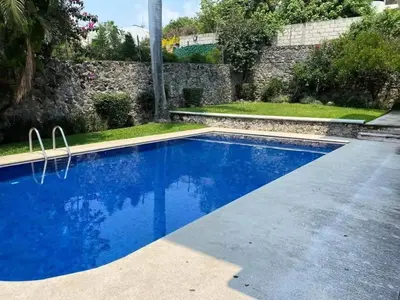 Piscina en o cerca de Casa Bugambilia