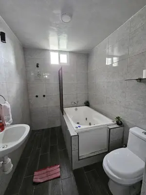 Un baño de Sensity Home Riego - Casa Encantadora y amplia