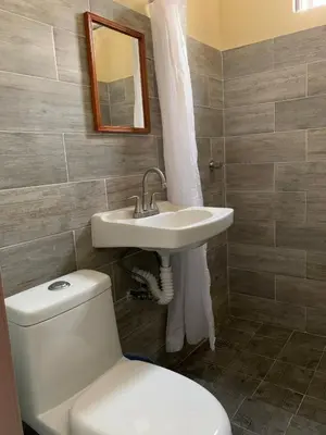 Un baño de Descanso ideal, Sobre carretera a Puerto, Muy cerca del aeropuerto